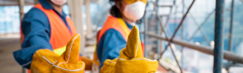 side-view-employee-with-safety-equipment